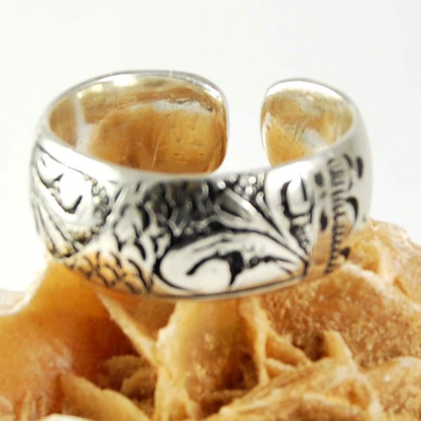 anillo plata labrada