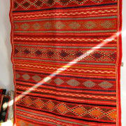 kilim roja brillante motivo de rombos